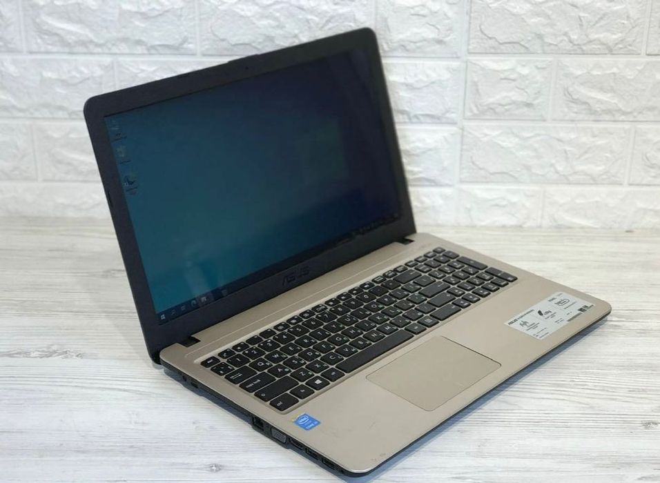 Ноутбук Asus R540L 15,6 Intel i3-4005U 8 RAM 1000 HDD