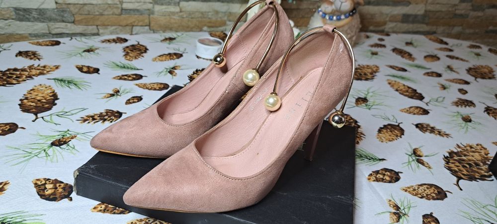 Туфлі пудрові лодочки 38р