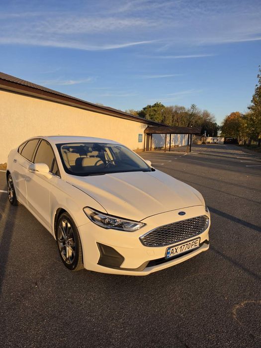 Продаю власне авто, Ford Fusion в комплектації SE, 2019 року випуску.