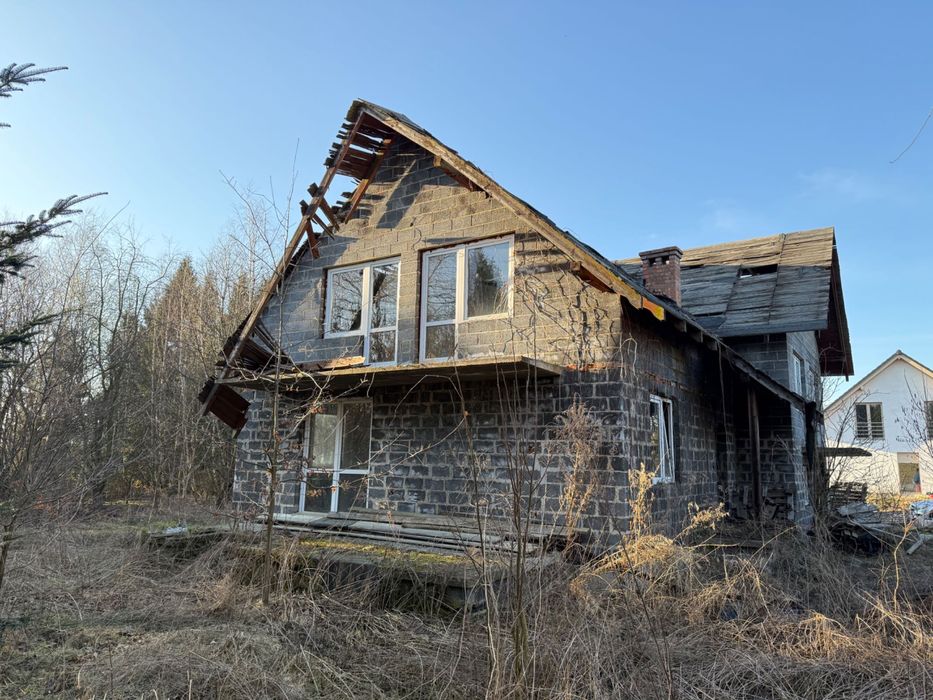 Dom stan surowy. OSIEK okolice Oświęcimia Duża działka 2454 metry.