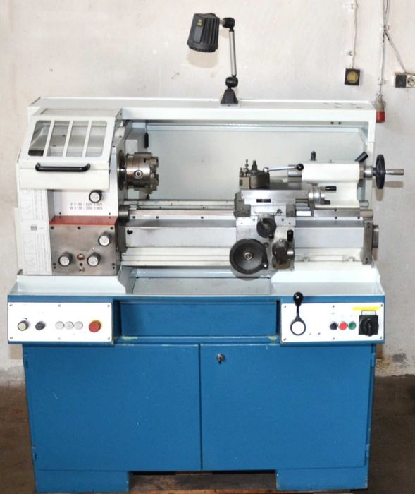 Tokarka uniwersalna LZ-250 TARNÓW 2000 r.