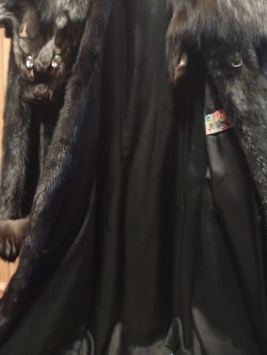 Шуба норкова з чорнобуркою