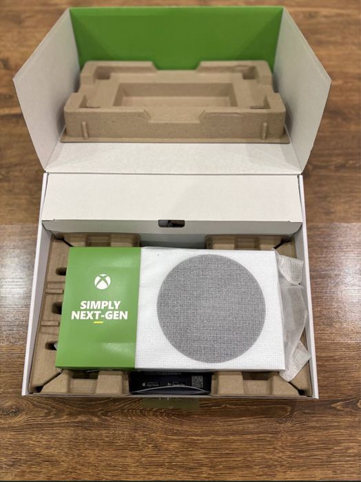 XBOX series S нова