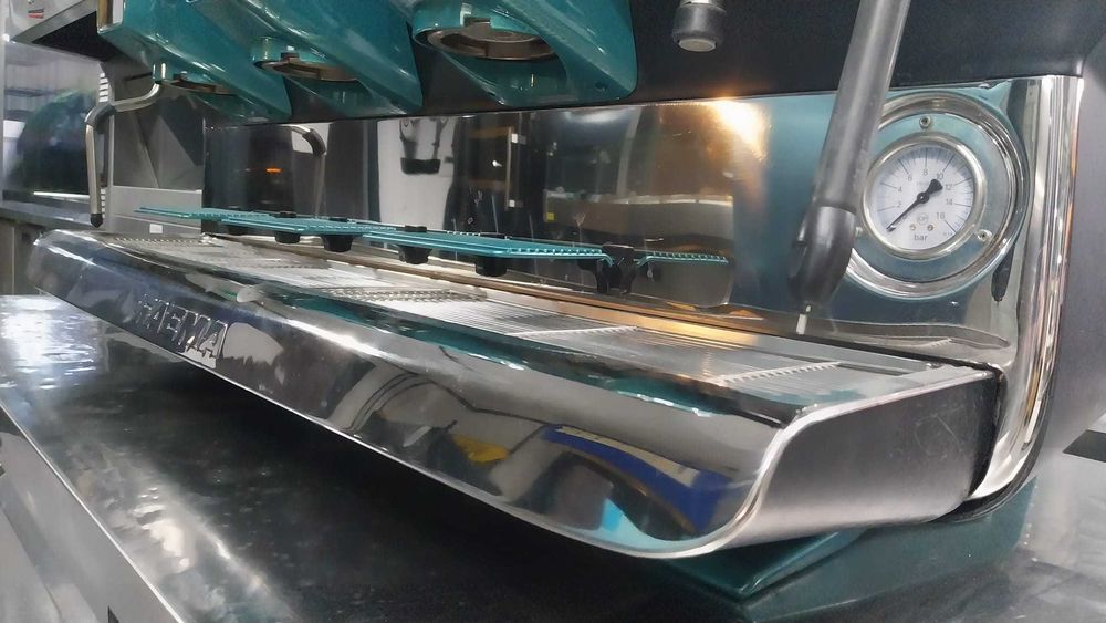 Ekspres do kawy 3-grupowy Faema E71 Touch - mistrzostwo inż. kawowej