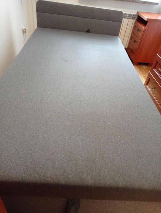 Łóżko sypialniane