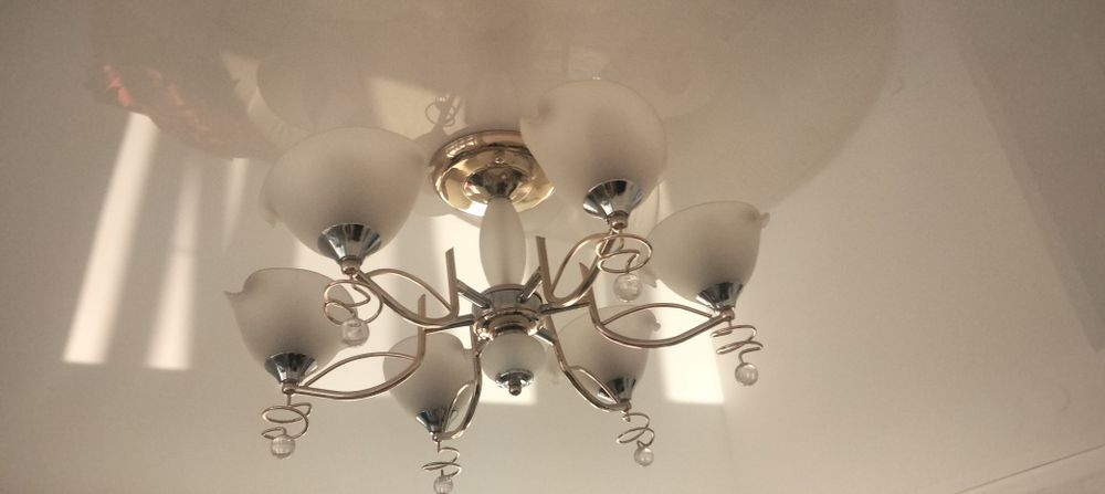 Продам люстру, саітильник!!!