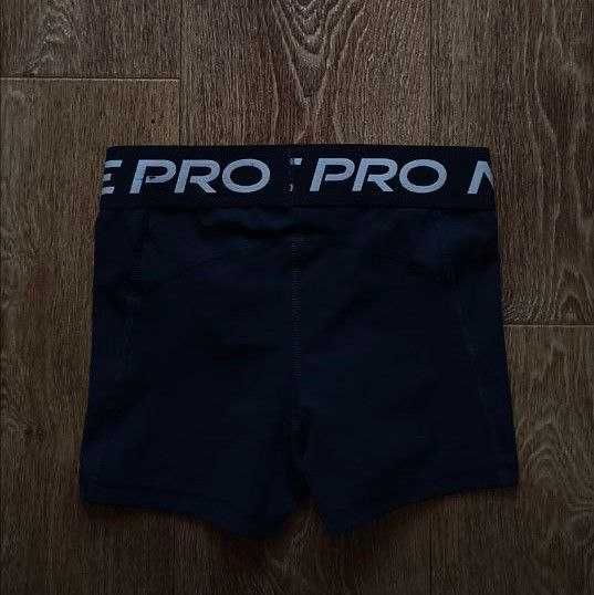 Жіночі компресійні шорти лосини Nike Pro розмір S