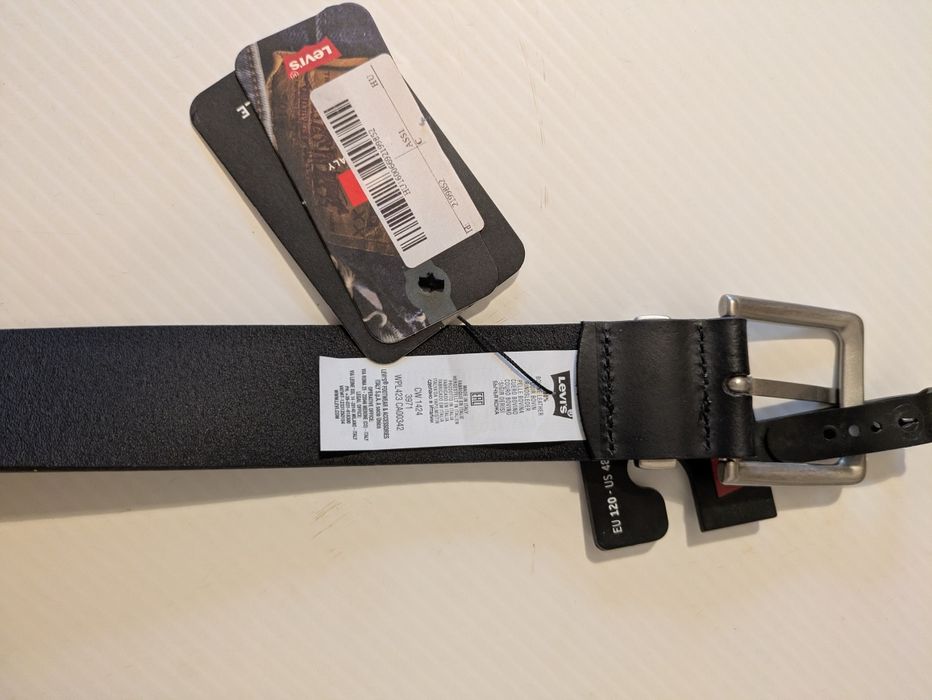 Pasek męski skórzany "Levi's". Brązowy. 120 sm. Pozdrawiam.