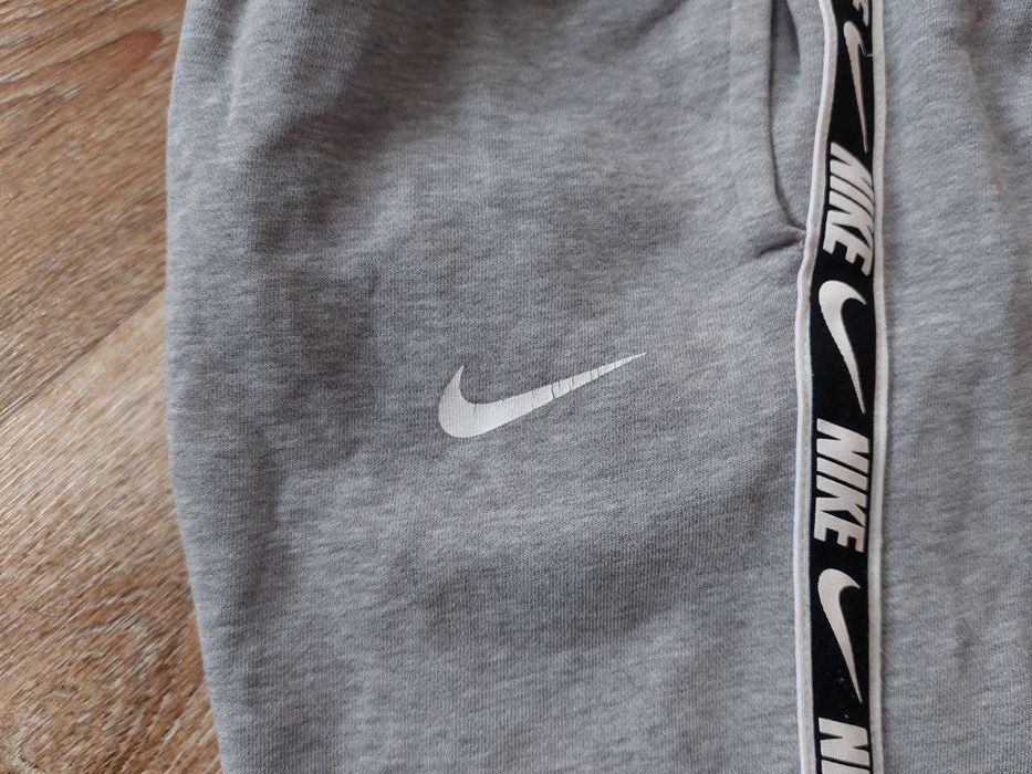 Мужские спортивные штаны Nike Fleece Jogger с лампасами