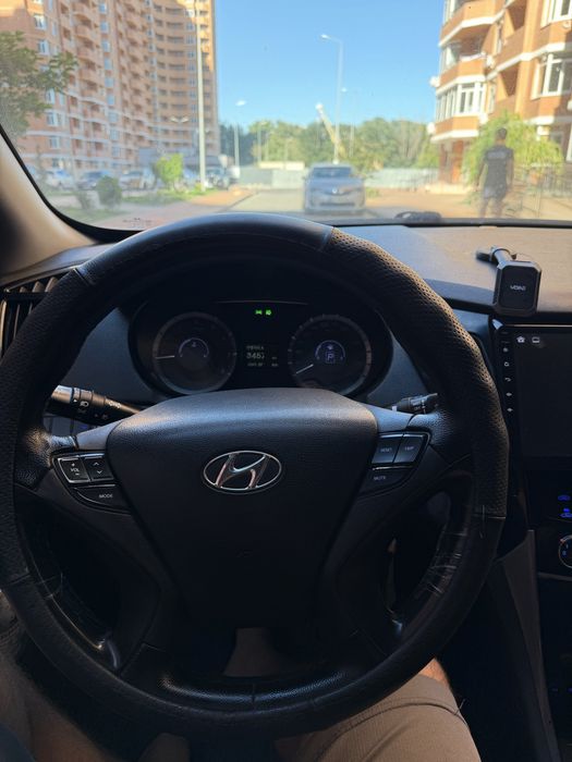 Продам hyundai sonata
