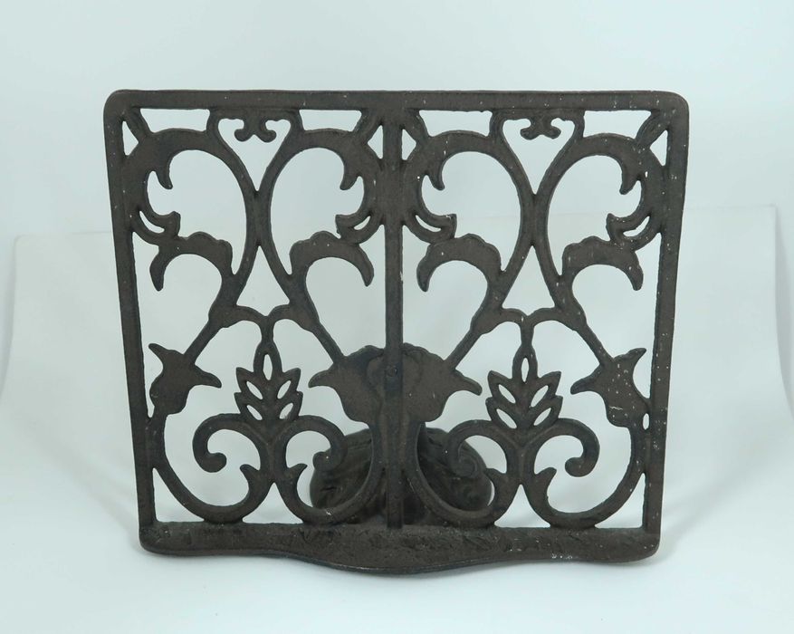 Atril antigo em ferro forjado