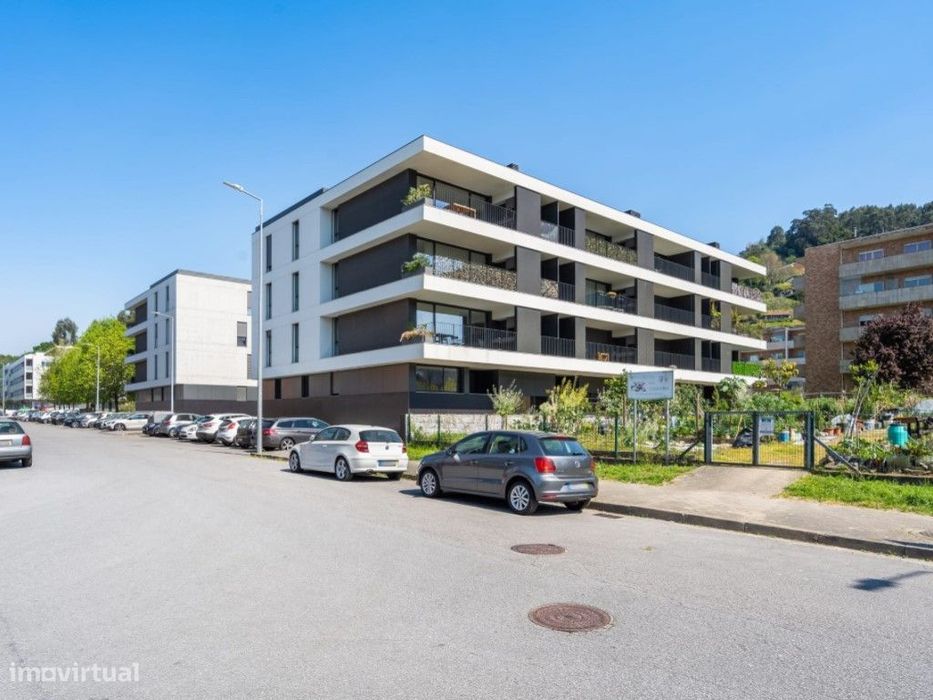 Apartamento T3 Novo em Tenões