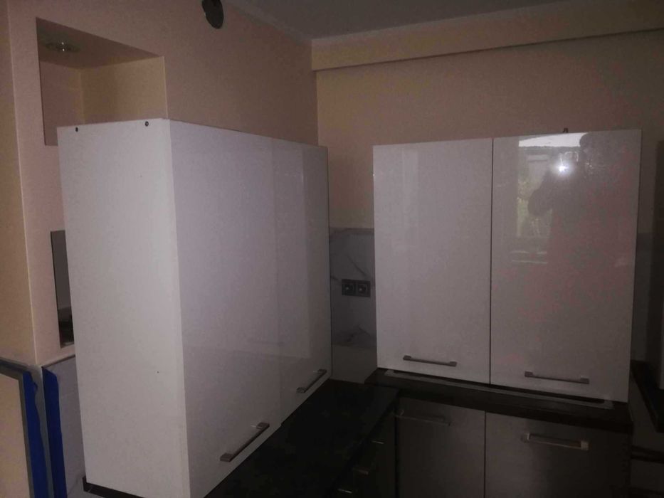 zestaw mebli kuchennych