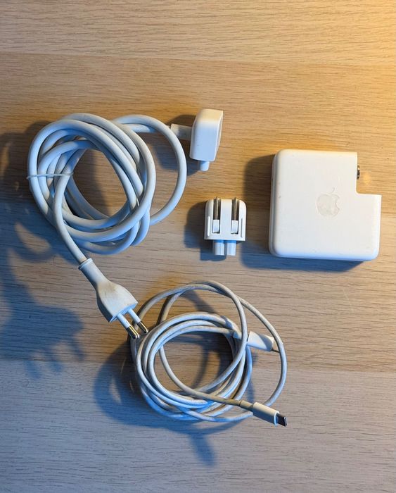MacBook Pro 13” 2019 | Intel Core i5 | 8GB RAM | SSD 128GB | Touch ID | macOS Sequoia