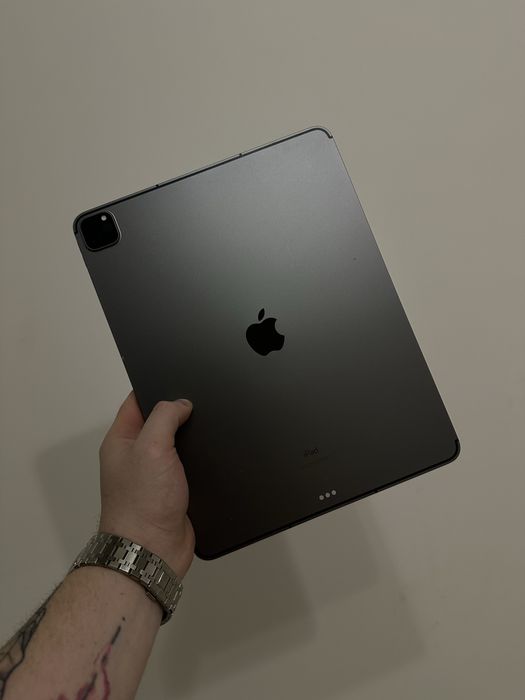 Apple iPad Pro 12.9 (5th generation) Wi-Fi + LTE