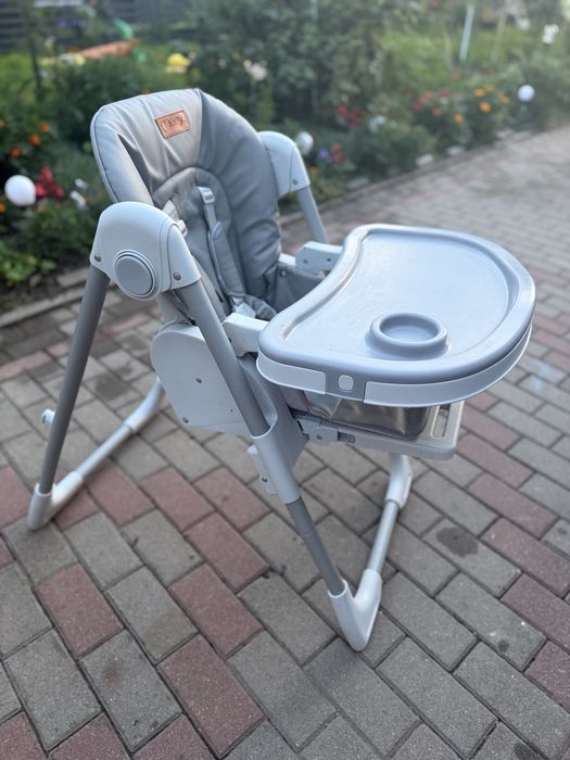 Krzeselko do karmienia Momi Yumtis