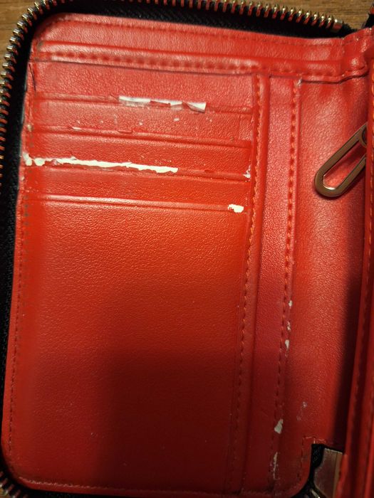 Portfel Tous Kaos Icon beżowy z dodatkami czerwonymi,używany,tanio!