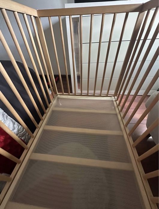 Cama de criança com colchão