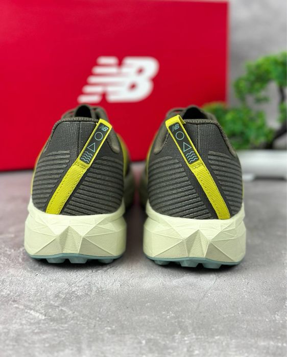Кроссовки New Balance Venym 47