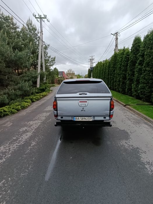 Mitsubishi L200 2013,