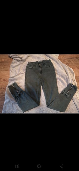 Spodnie jeansowe z kokardkami