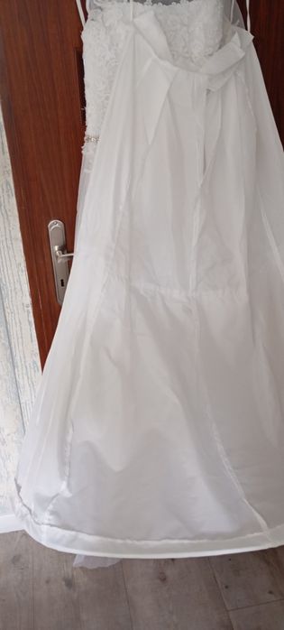 Suknia ślubna, welon i halka z kołem