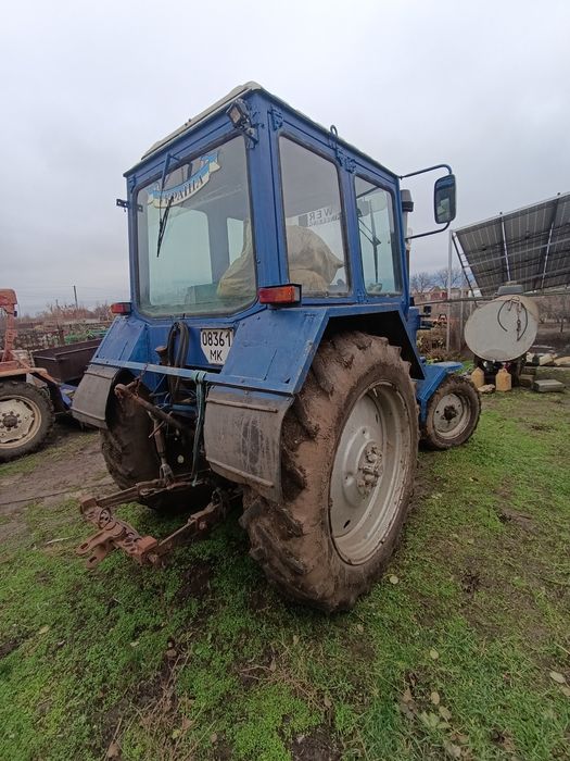 Трактор Беларус МТЗ 80 у робочому стані