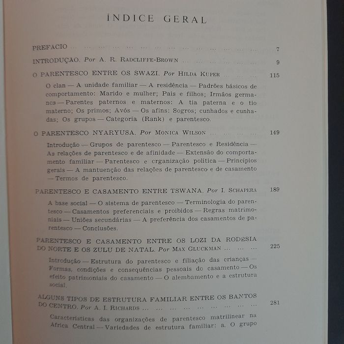 Sistemas Políticos Africanos de Parentesmo e Família.