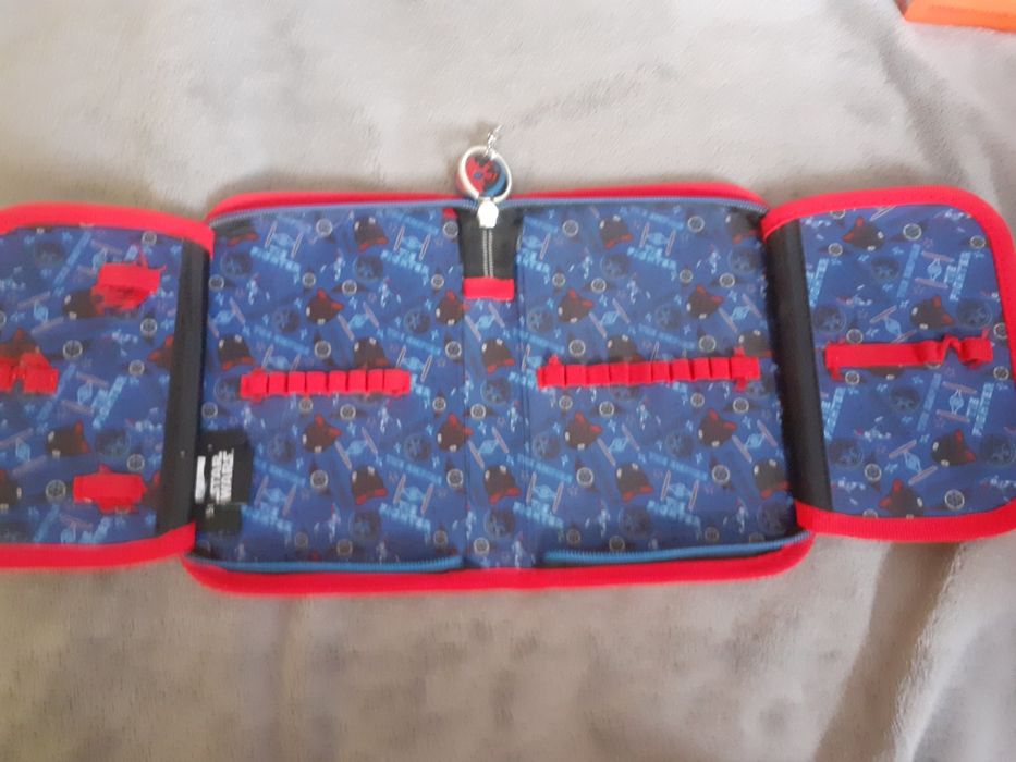 Piórnik dla dziecka star wars szkolny oryginalny elegancki