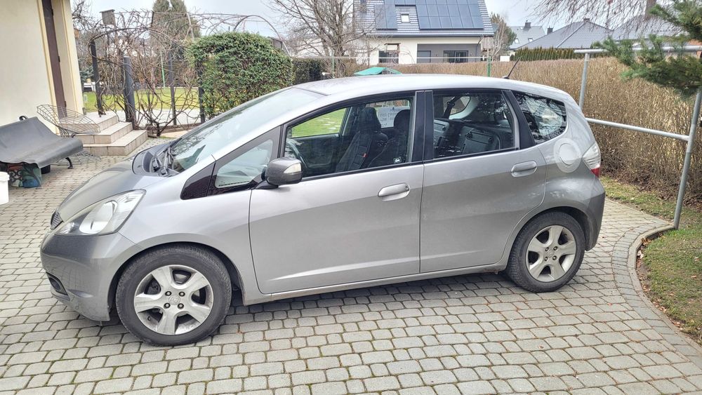 Honda JAZZ Elegance / Silnik benzyna 1.4 /2009 r. / Garażowany