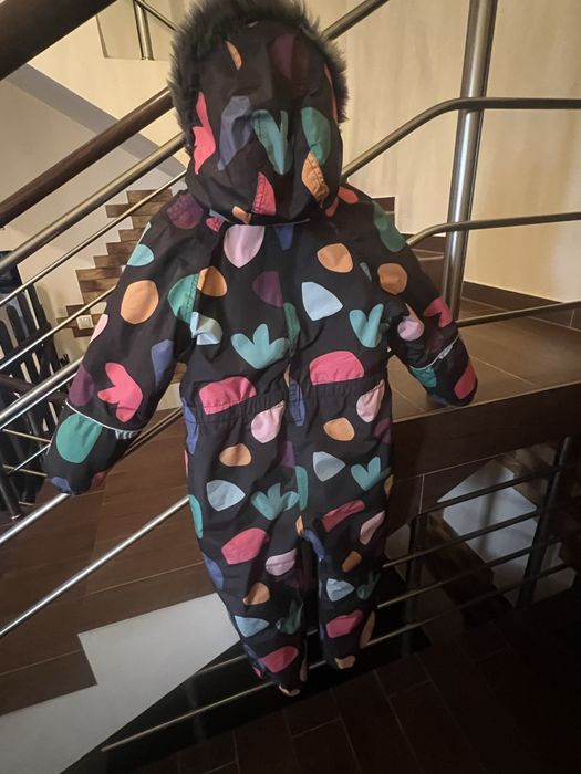 Комбінезон зимовий  на дівчинку Next  5 років.