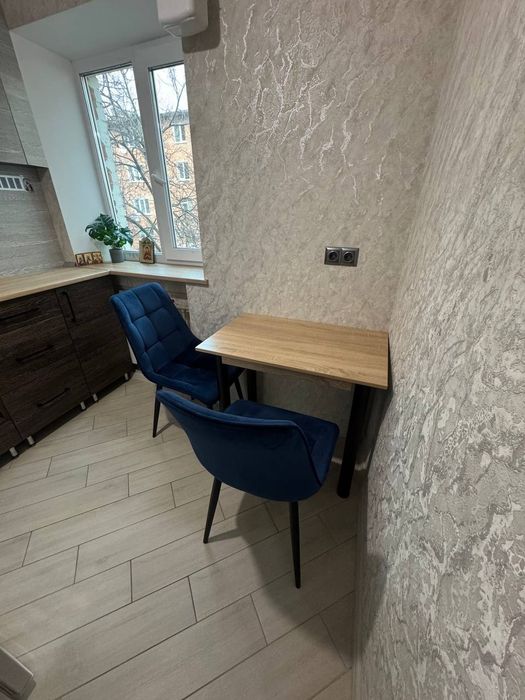 Преміальна 1-к квартира в цегляному будинку, в центрі міста