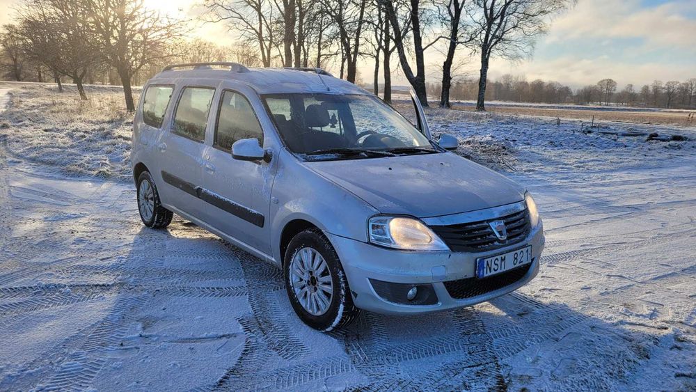 Dacia Logan 1.6 бензин,7 мест
