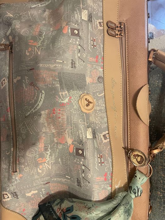 Mala Anekke como nova