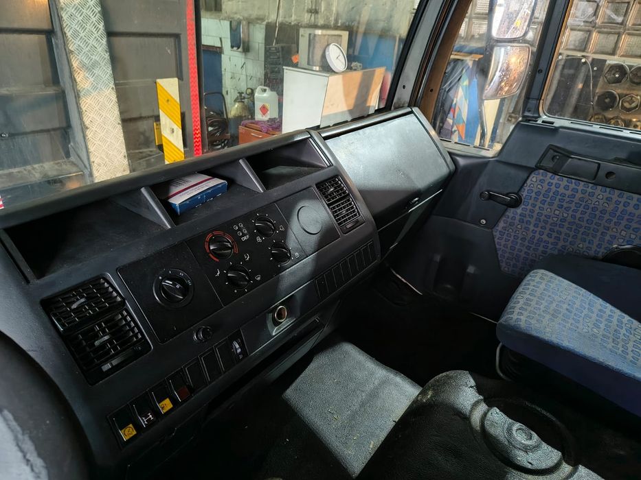 MAN LE 12 220 kontener