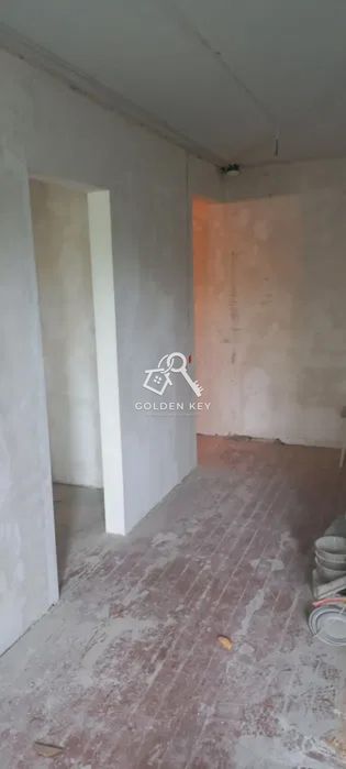 Продаж 3-кімнатної квартири під ремонт на Восході