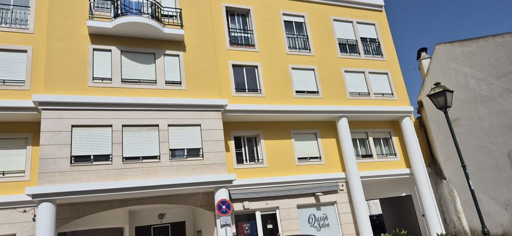 Espaço de estacionamento centro de Torres Vedras