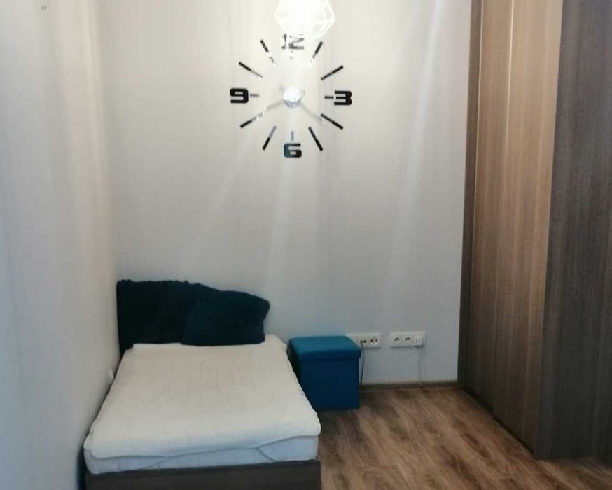 Duża  JEDYNKA z balkonem,  DOBREGO  PASTERZA 118D