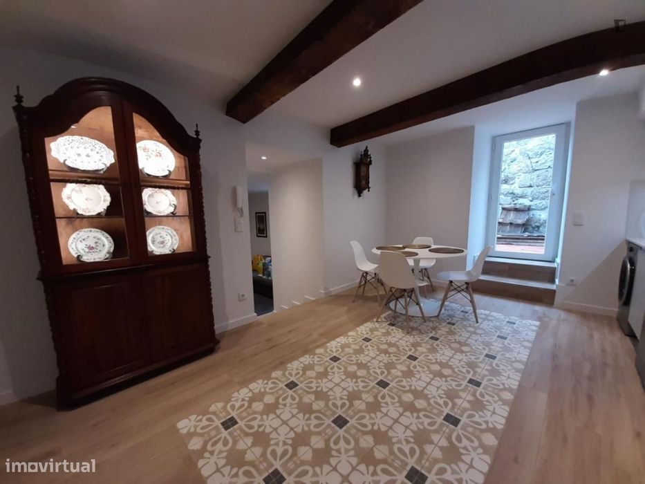 Apartamento com 2 quartos - localizado em Guimaraes
