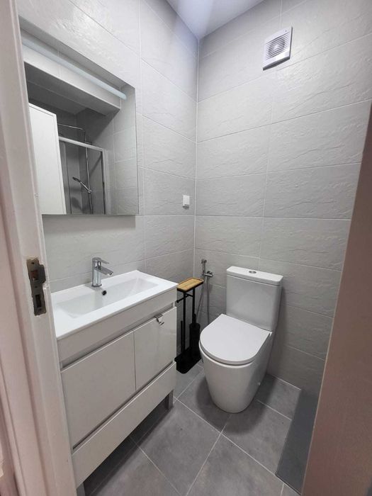 Apartamento Remodelada no Centro de Almada, 4 Quartos, Estudantes/Professores