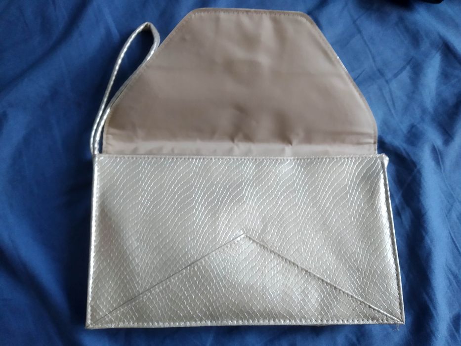 Elegancka kopertówka Avon złota torebka