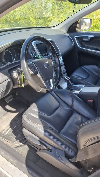 VOLVO  XC 60  D4