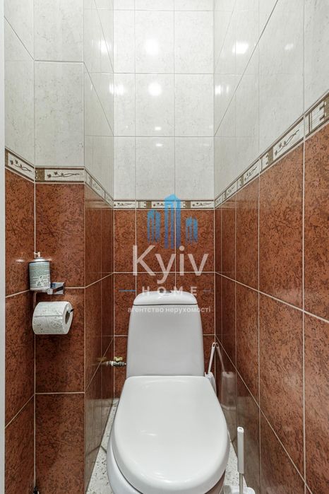 Продаж 2-кімнатної квартири на Хрещатику/ Пасаж/ Шоурум/72 м2/ Київ