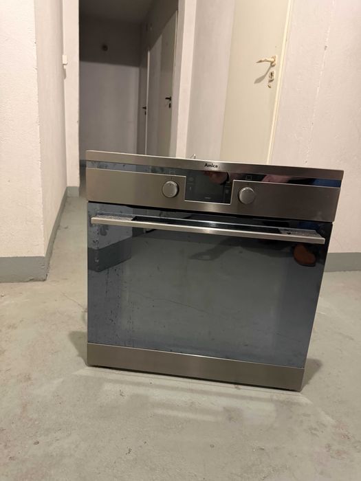 Piekarnik do zabudowy AMICA EBI 8874 o wym. 560x560x595mm