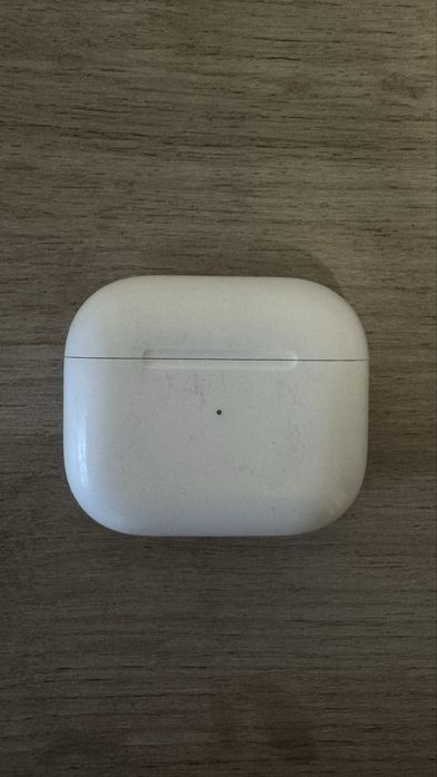 Продам Airpods 3