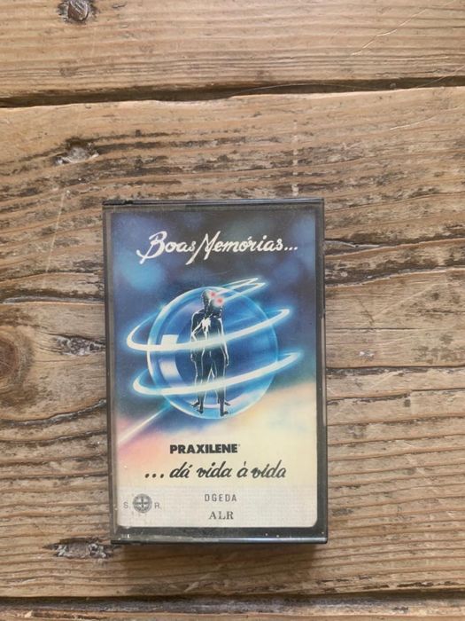 Cassetes Elvis, Phil Collins, Frank Sinatra etc