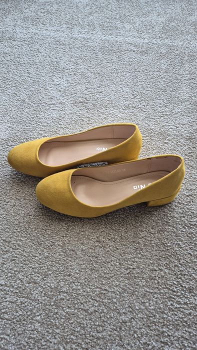 Buty damskie na obcasie