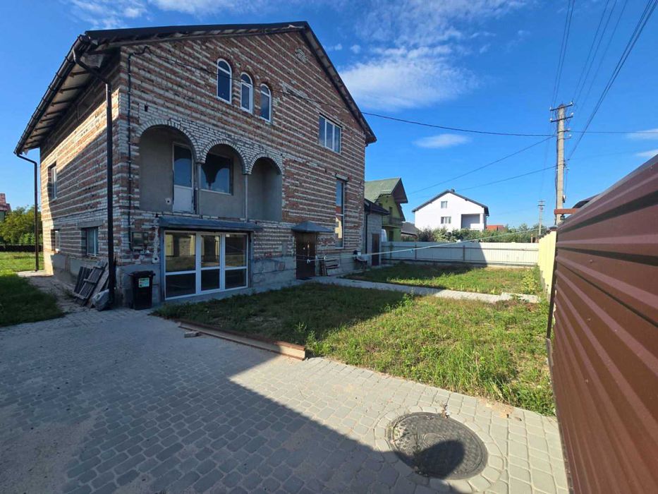 Продаж 3 поверхового Будинку з ремонтом 1й поверх Рясне Руське Львів