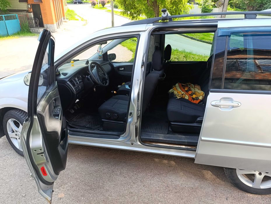 продам мінівен Mazda MPV 2004 р.в. 2.3 газ/бензин