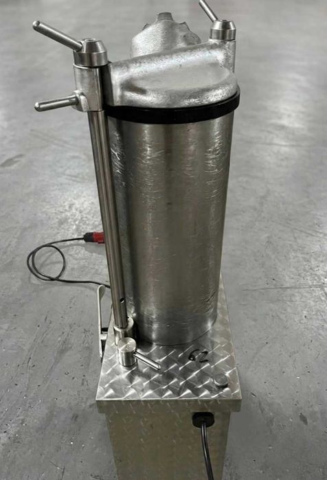 Nadziewarka hydrauliczna, szpryca do kiełbas Vivar 15 litrów